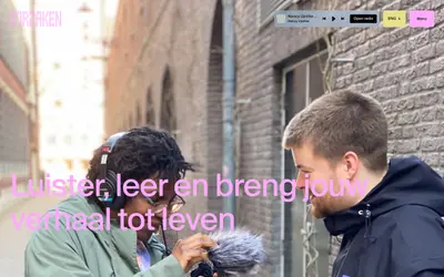 Academy page with two makers recording in a street under a pink headline – oorzaken