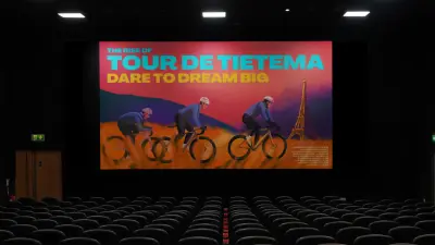 Drawing a conference to life, stickers included – tour-de-tietema